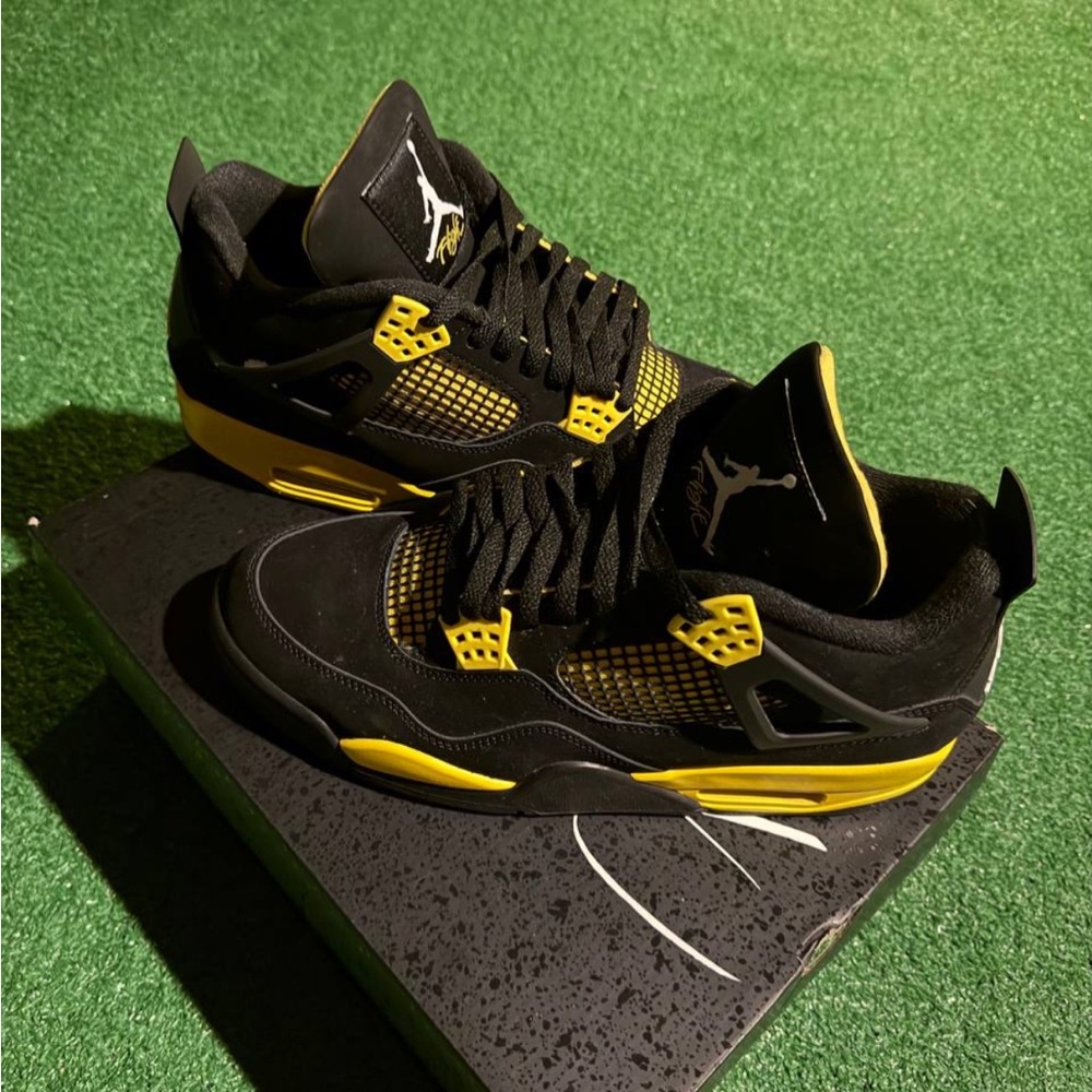 Jordan Athletic Shoes Black and Yellow